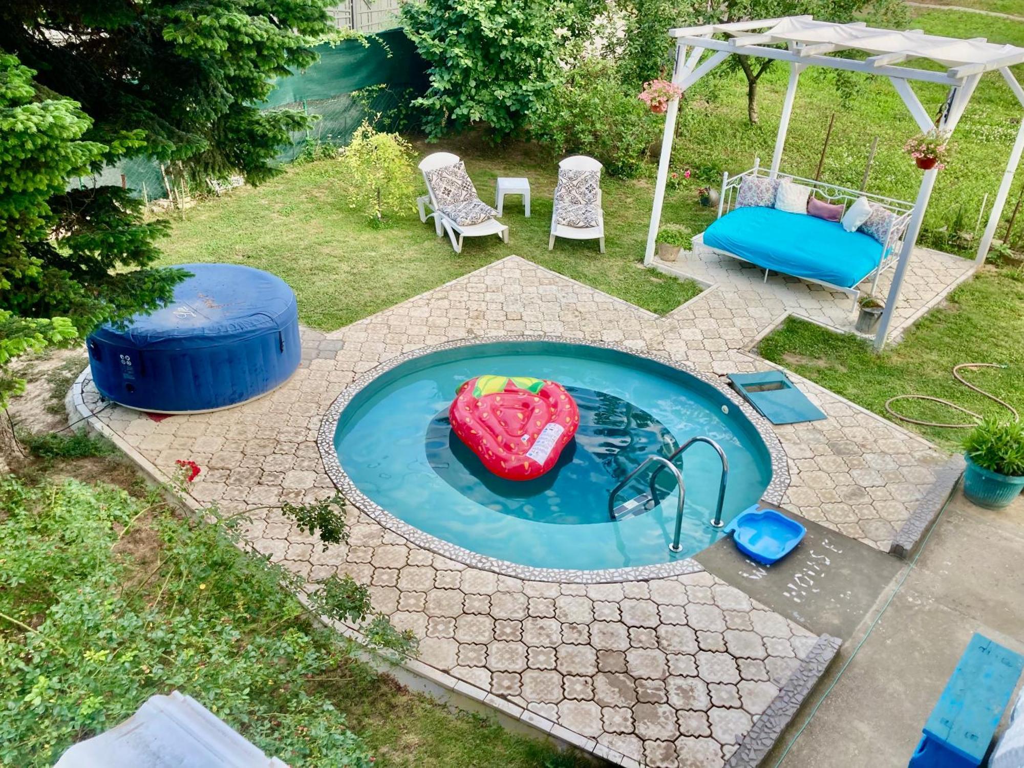 White House With Sauna And Jacuzzi Novi Sad Eksteriør bilde